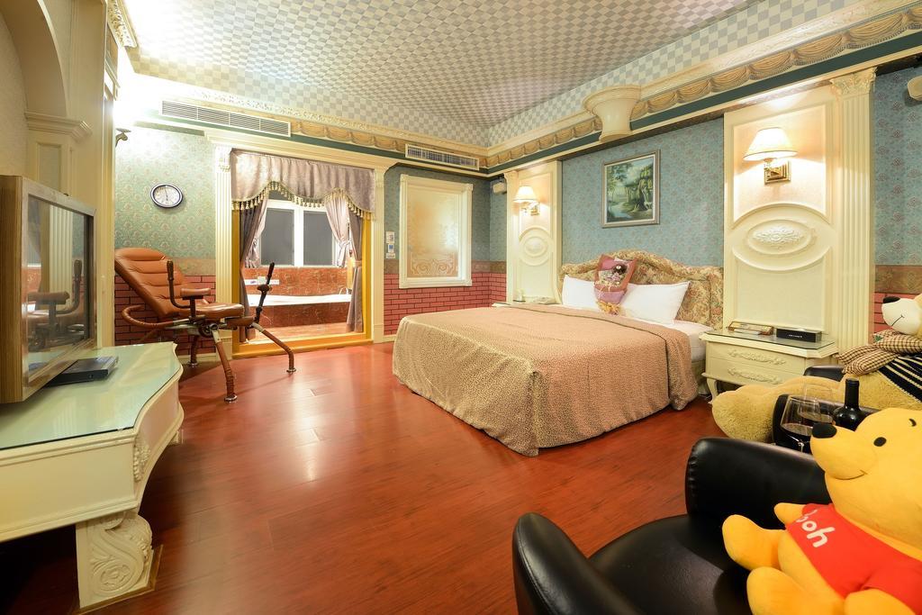 Holland Village Motel Tainan Zewnętrze zdjęcie