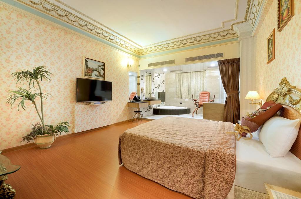 Holland Village Motel Tainan Zewnętrze zdjęcie
