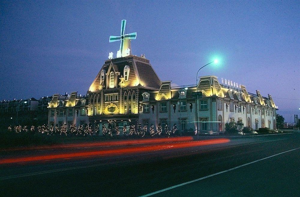 Holland Village Motel Tainan Zewnętrze zdjęcie