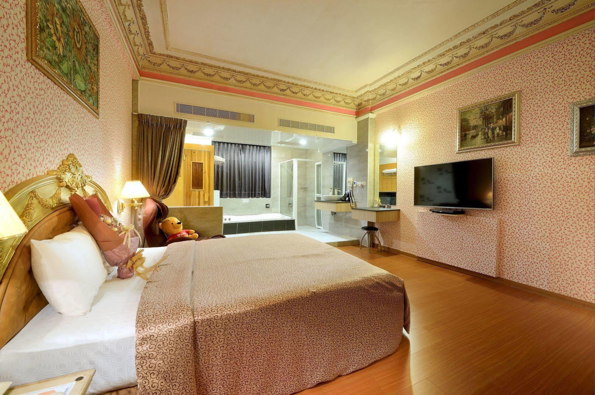 Holland Village Motel Tainan Zewnętrze zdjęcie