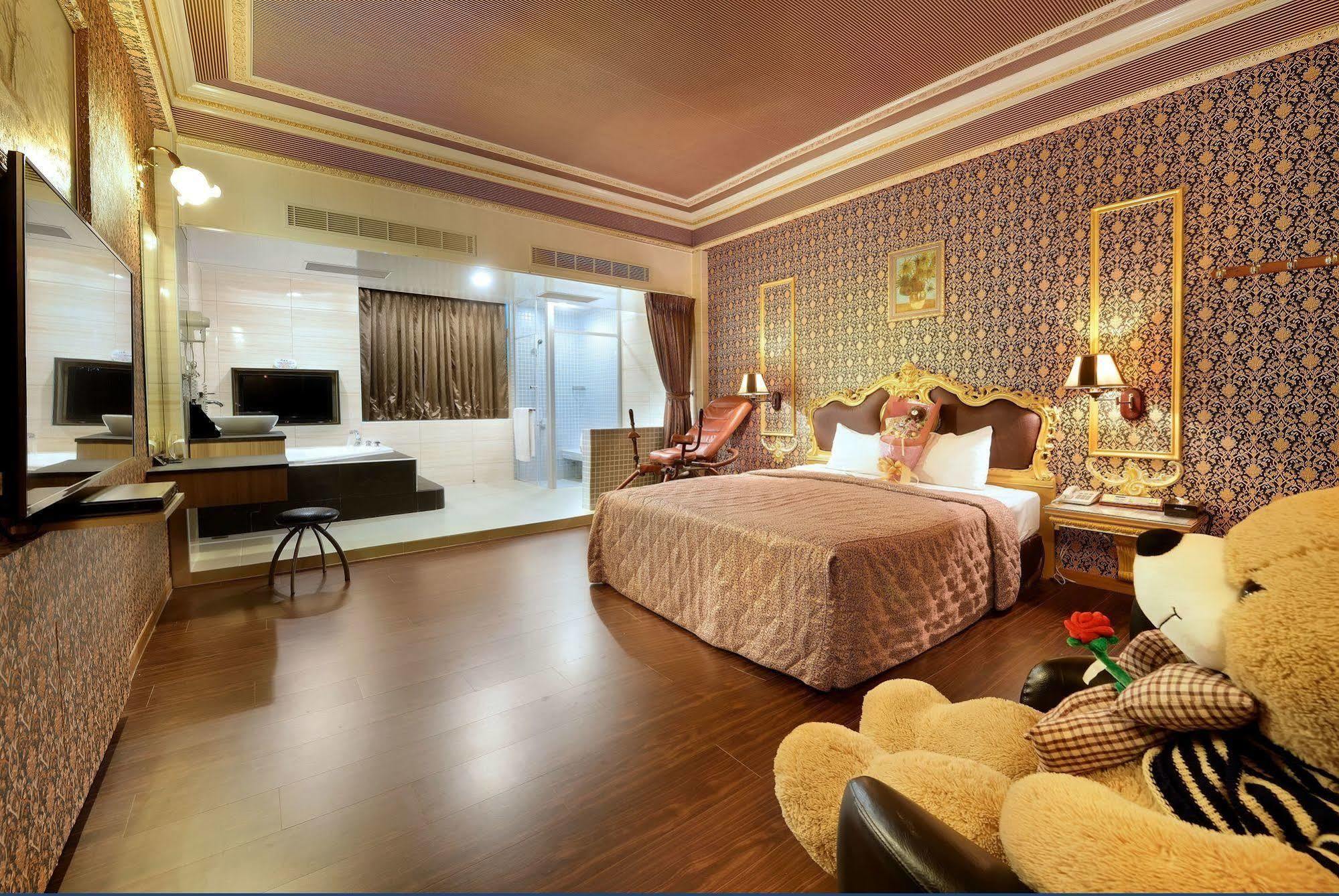 Holland Village Motel Tainan Zewnętrze zdjęcie