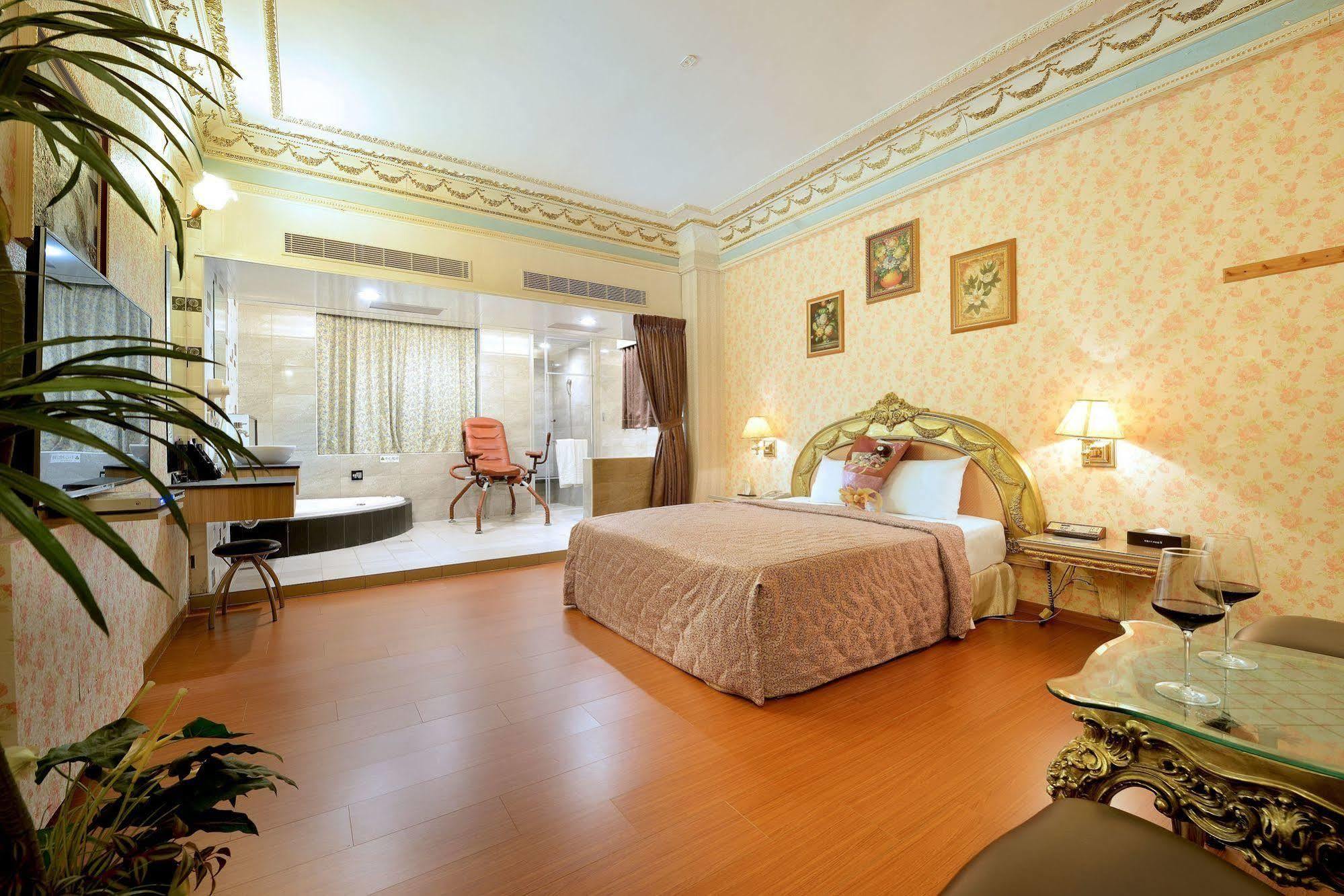 Holland Village Motel Tainan Zewnętrze zdjęcie
