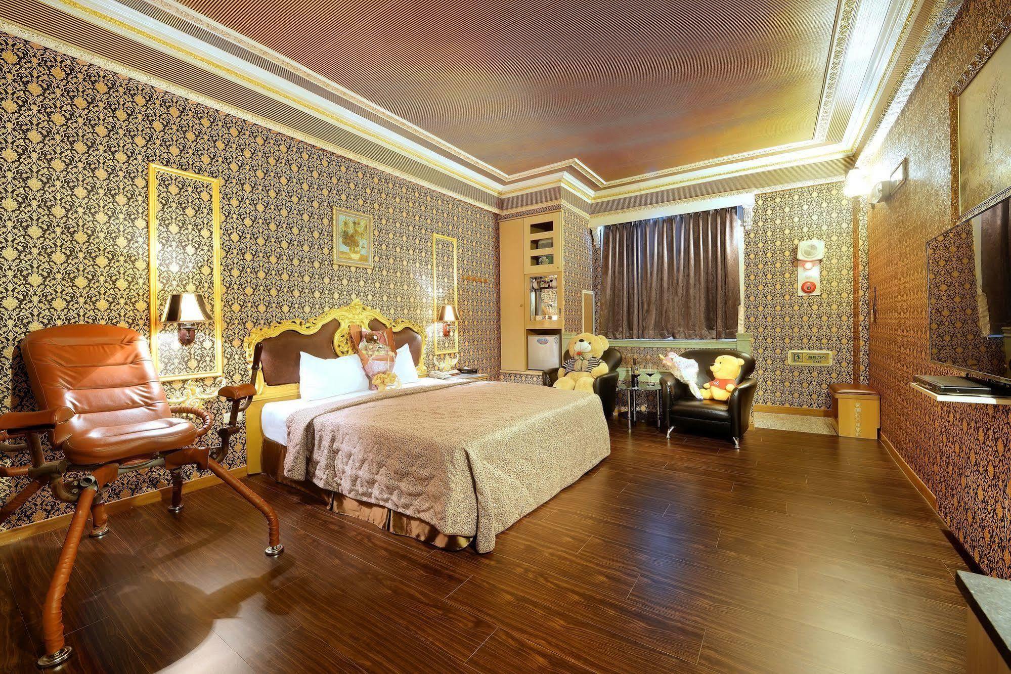 Holland Village Motel Tainan Zewnętrze zdjęcie